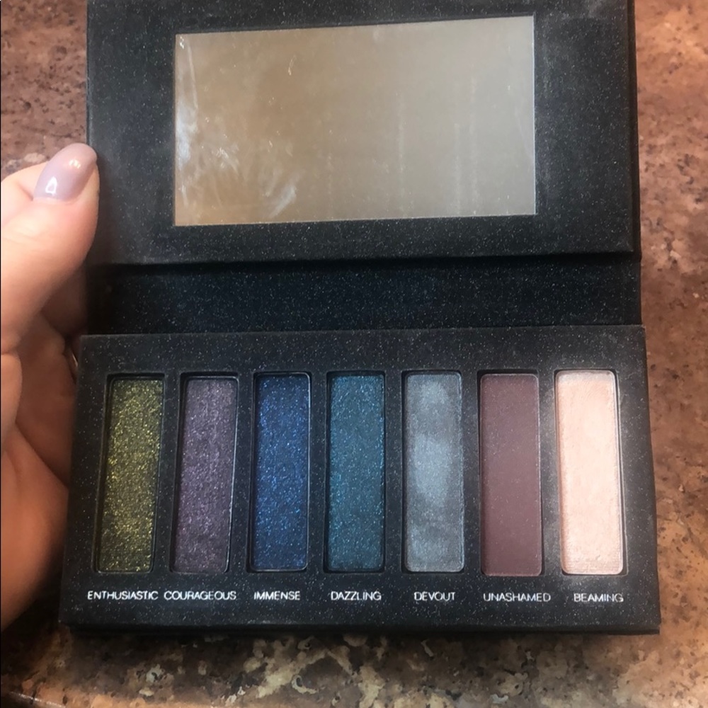 Younique anniversary edition pallet